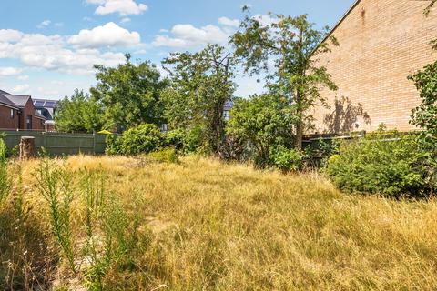 3 bedroom semi-detached house for sale, Whaley Road, Wokingham, Berkshire