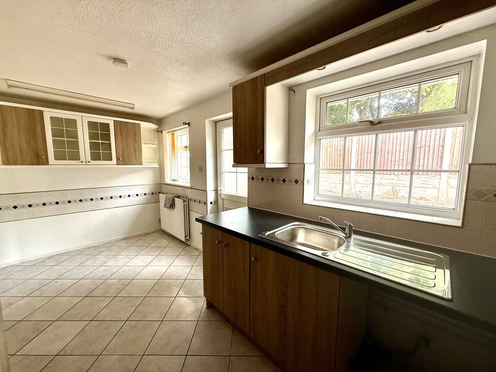 7 cornl court kitchen