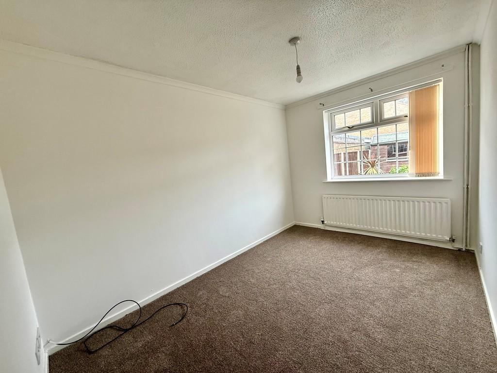 7 cornel court bed 2