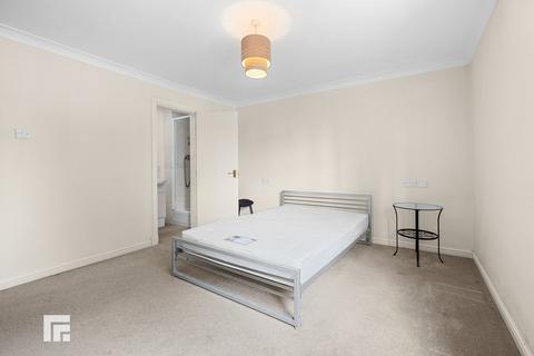 2 bedroom apartment for sale, Century Court, Taffs Mead Embankment