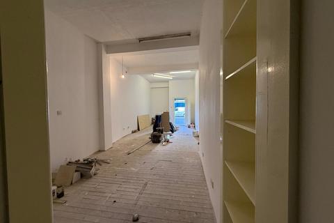 Property to rent - Westmuir Street, Glasgow