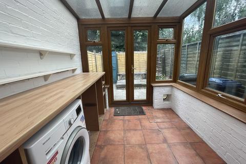 2 bedroom terraced house to rent, Sturton Street, Cambridge CB1