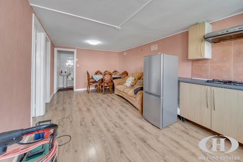 undefined, Burns Avenue, Southall