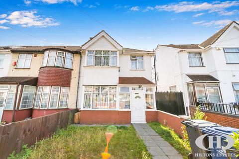 Burns Avenue, Southall