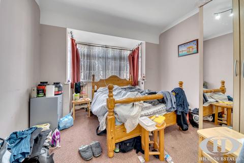 5 bedroom end of terrace house for sale, Burns Avenue, Southall