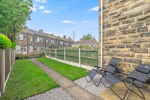 2 bedroom terraced house for sale, Lea Mill Park Drive, Yeadon, Leeds, West Yorkshire, LS19