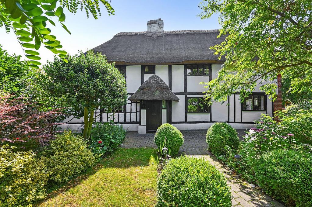 Tickham Cottage ME90 HS (69).jpg
