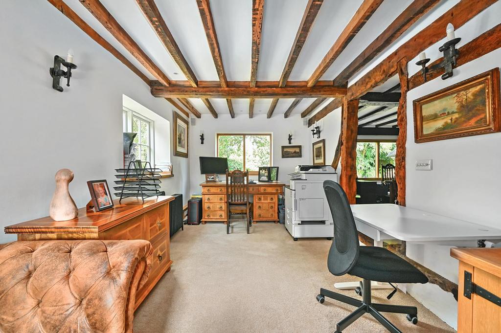 Tickham Cottage ME90 HS (13).jpg