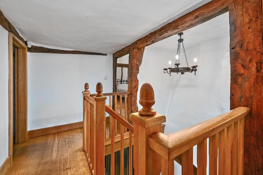 Tickham Cottage ME90 HS (22).jpg