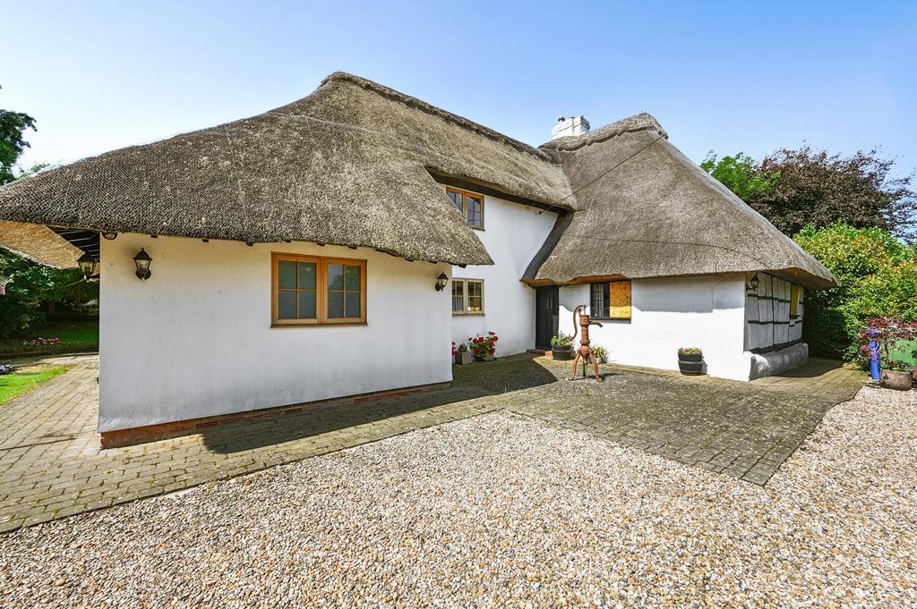 Tickham Cottage ME90 HS (73).jpg
