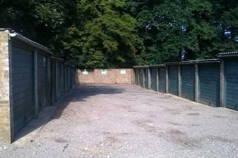 Garage to rent, Thamesdale, London Colney AL2
