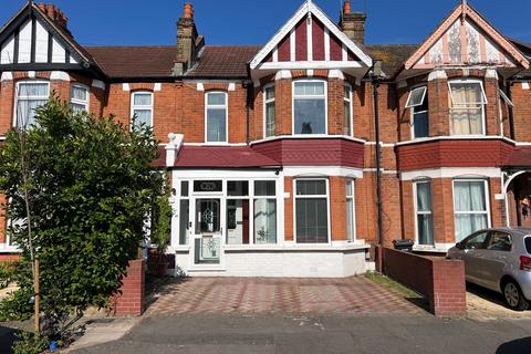 Leamington Gardens, Ilford