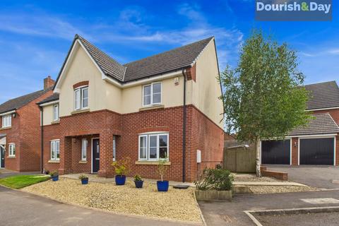 4 bedroom detached house for sale, Syllenhurst View, Crewe CW3