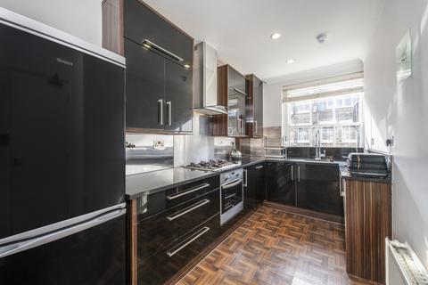 3 bedroom flat to rent, Gosfield Street, London, (SHORT LET) Flat 1, 28