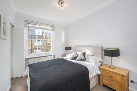 3 bedroom flat to rent, Gosfield Street, London, (SHORT LET) Flat 1, 28