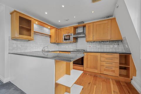 3 bedroom flat for sale, Lapwing Court, 6 Swan Street, London