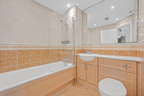 3 bedroom flat for sale, Lapwing Court, 6 Swan Street, London