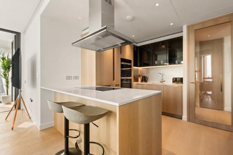 2 bedroom flat to rent, River Park Tower, 1 Nine Elms Lane, London, SW8