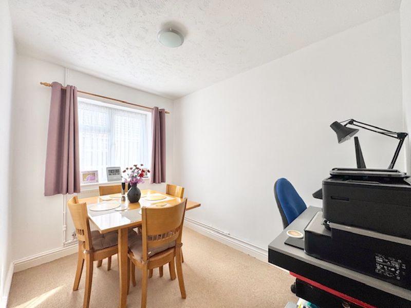 Bedroom 3 / Dining