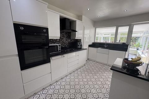 3 bedroom detached bungalow for sale, Bay Tree Close, Bloxwich, Walsall