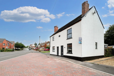 2 bedroom semi-detached house for sale, Greenheath Road, Cannock WS12