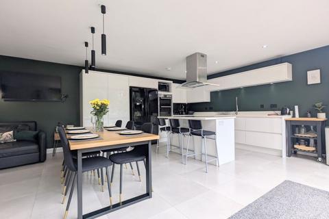 undefined, Golf Open 2026 - Part Street, Southport Town Centre - Sleeps 8