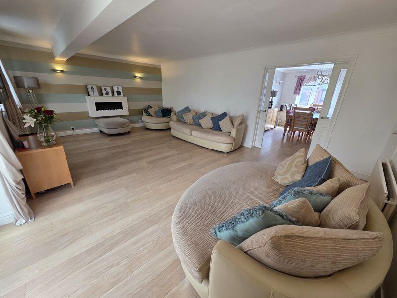 Lounge Additional