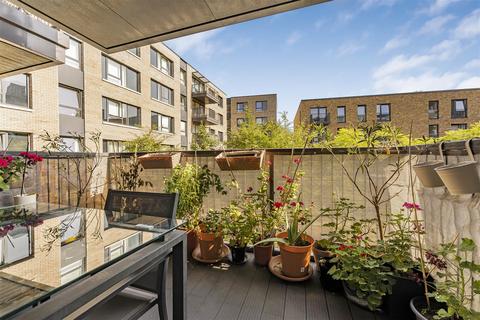 3 bedroom flat for sale, Harbourside Court, Surrey Quays, SE8