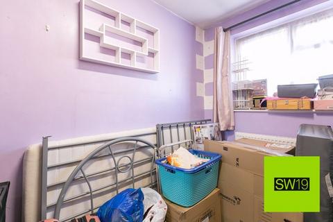 27 Varley Way, Mitcham, CR4 3WZ