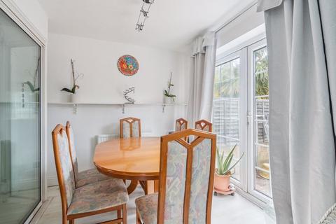 undefined, Malden Avenue, Greenford