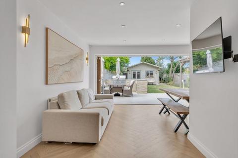 15 Homemead Road, Bromley, BR2 8BB