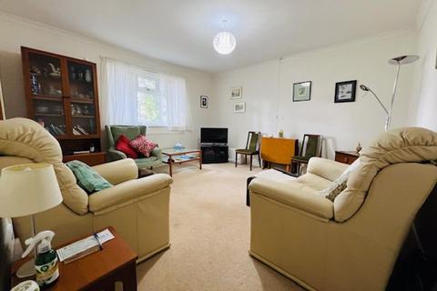 2 bedroom apartment for sale, Penwortham Hall Gardens, Preston PR1