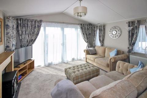 undefined, Swallow Lakes, Little London GL17