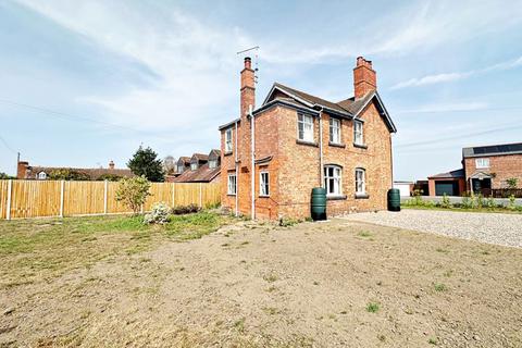 3 bedroom detached house for sale, The Firs, Wadborough