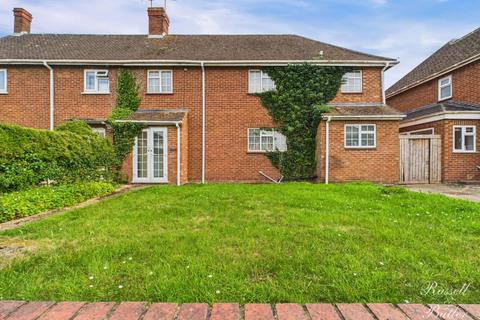 Overn Avenue, Buckingham