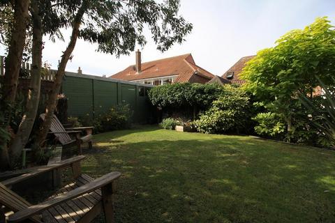 5 bedroom character property for sale, Millwall Place, Sandwich, Kent, CT13 9BQ