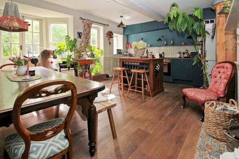 5 bedroom character property for sale, Millwall Place, Sandwich, Kent, CT13 9BQ
