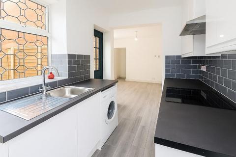 undefined, Luton LU2