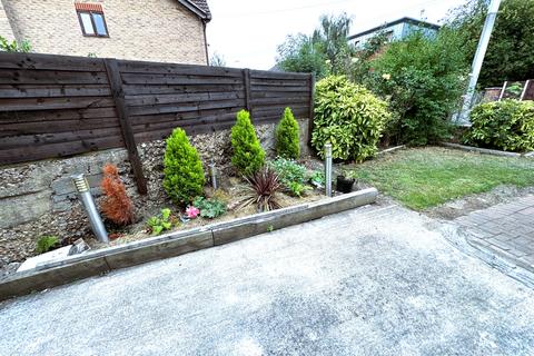 undefined, Como Street, Romford RM7