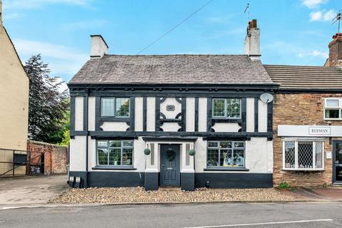 3 bedroom end of terrace house for sale, Broken Cross, Macclesfield SK11