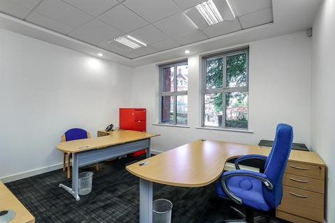 1 bedroom property to rent, Market Street, Altrincham