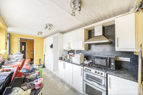 3 bedroom detached house for sale, Cricklade Road, Swindon, Wiltshire