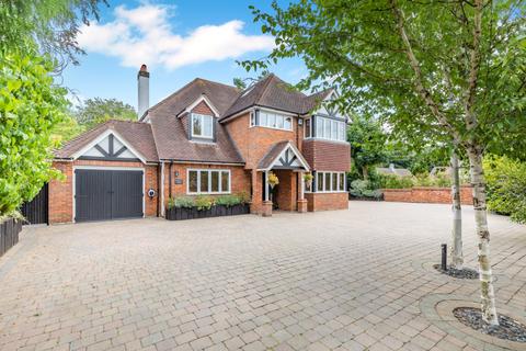 undefined, King Harry Lane, St. Albans, Hertfordshire