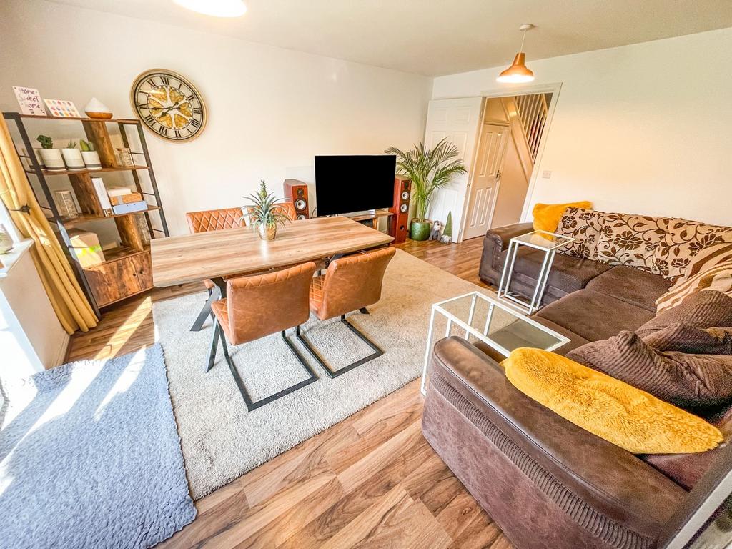 Living/Dining Room
