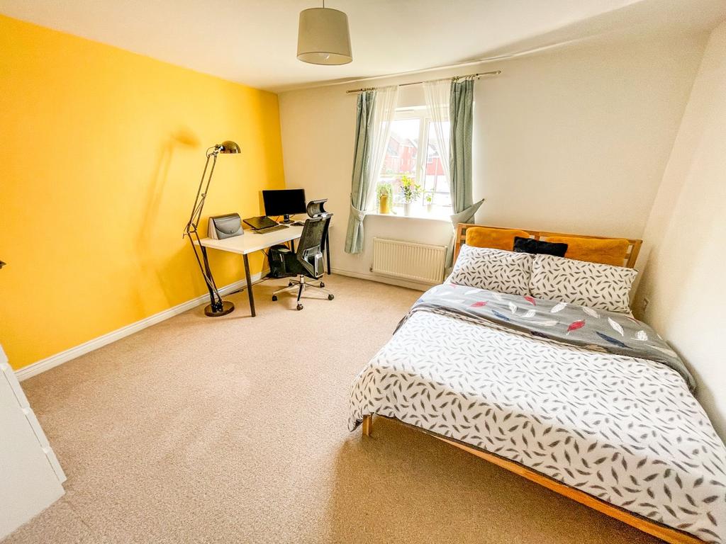 2nd Bedroom