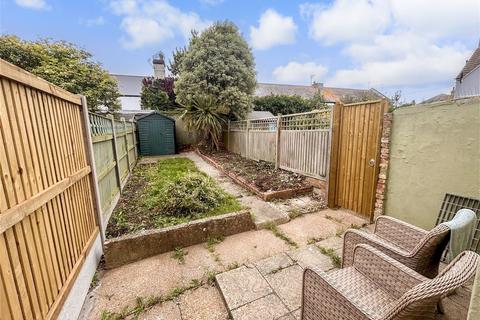 4 Cobden Road, Hythe, CT21 6EY