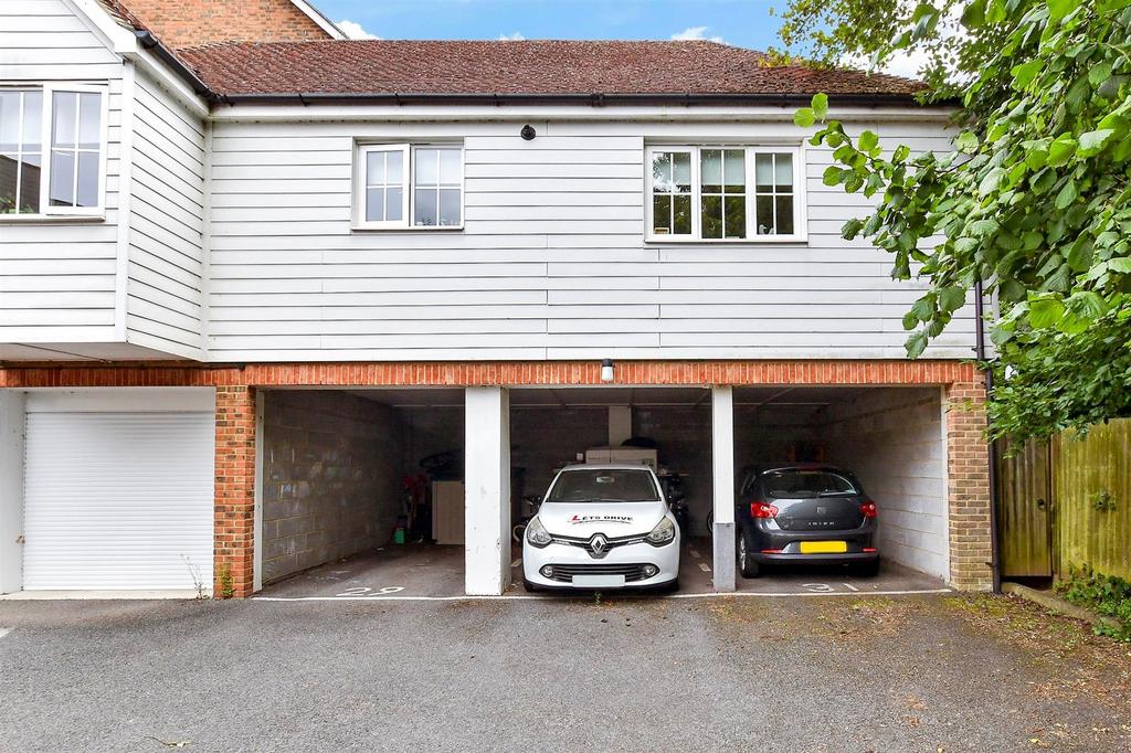 Driveway/Parking