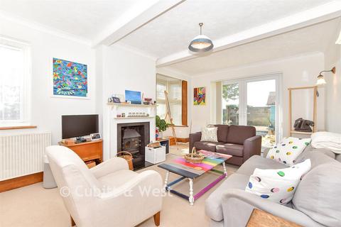 3 bedroom semi-detached house for sale, Irvine Road, Littlehampton BN17