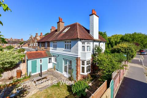 3 bedroom semi-detached house for sale, Irvine Road, Littlehampton BN17
