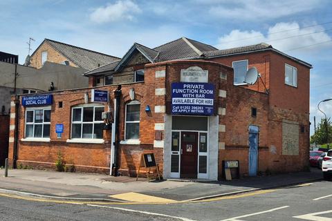 Retail property (high street) to rent, 317 Holdenhurst Rd Bournemouth BH8 8BX